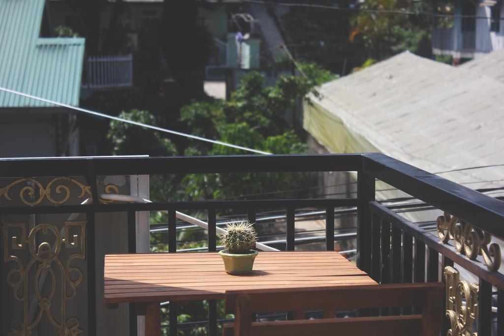 Tree House Hostel Далат Экстерьер фото